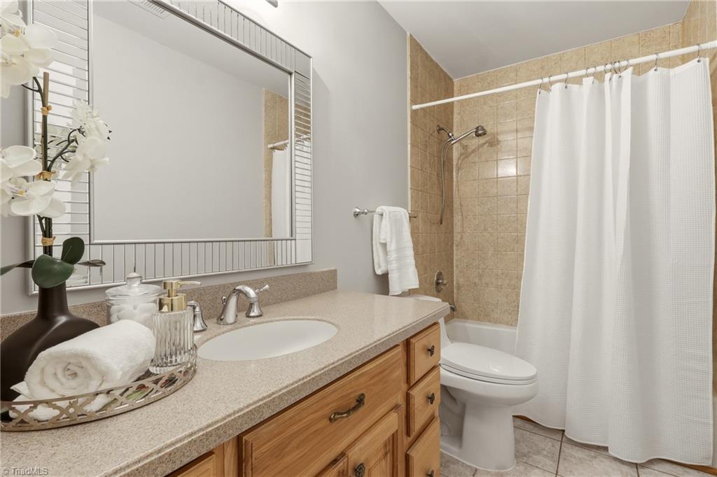 4638 Lake Jeanette Road Greensboro, NC 27455 - Photo 16 of 31