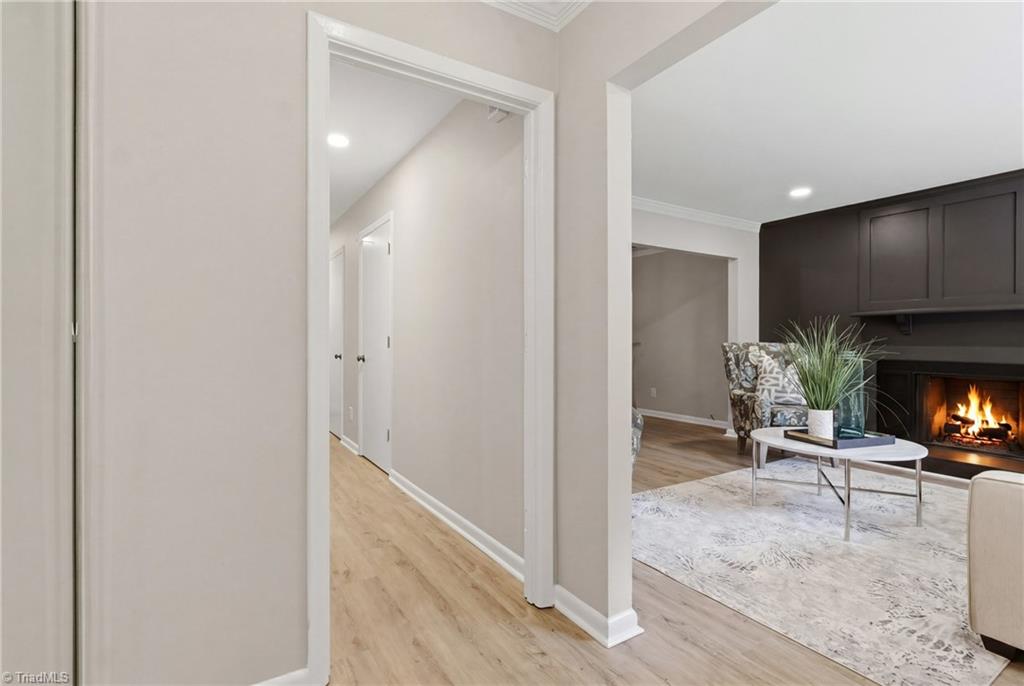 4638 Lake Jeanette Road Greensboro, NC 27455 - Photo 4 of 31