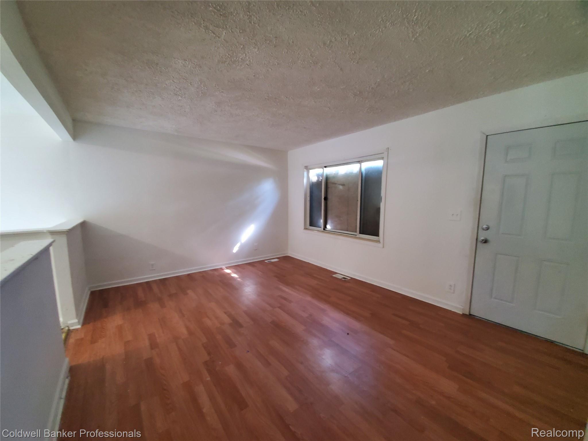 4312 Moore Street Inkster, MI 48141 - Photo 8 of 16 Photo10.jpg