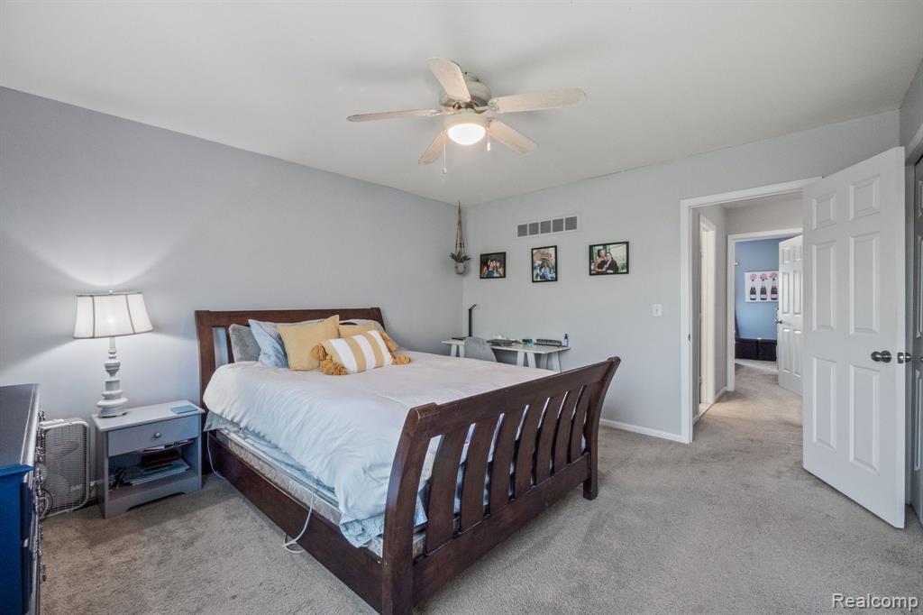 4961 Crooks Road Royal Oak, MI 48073 - Photo 11 of 22