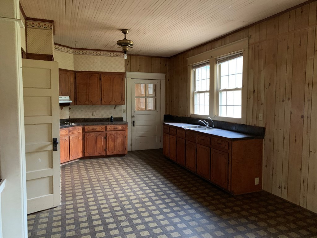 615 Addison Street Edgefield, SC 29824 - Photo 12 of 20 Gallery Image 12