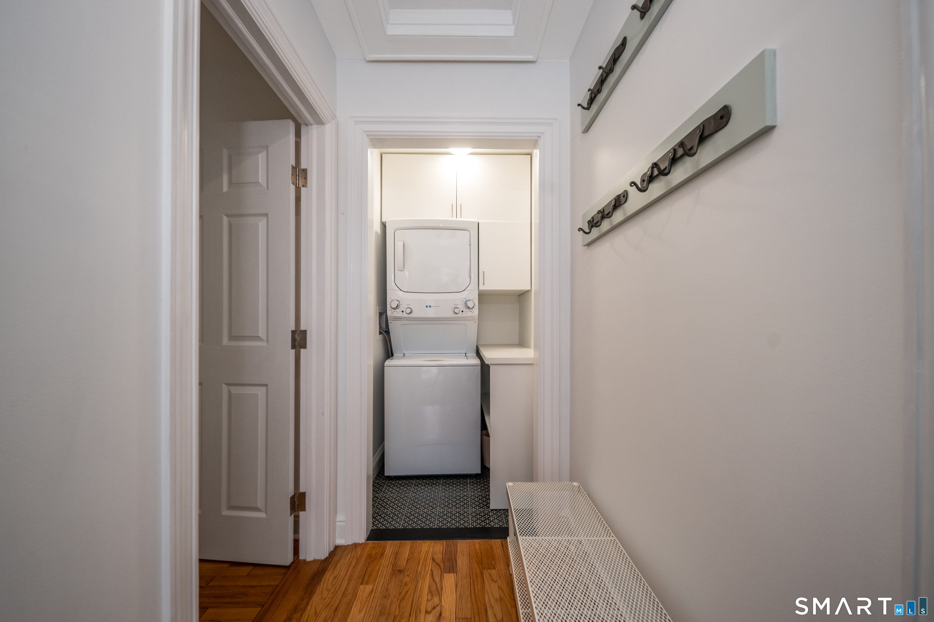 99 Bay View Avenue Groton, CT 06355 - Photo 5 of 29