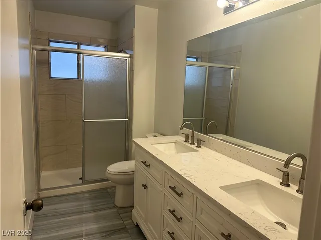 $2,500 | 811 Vermillion Drive, Henderson, NV 89002