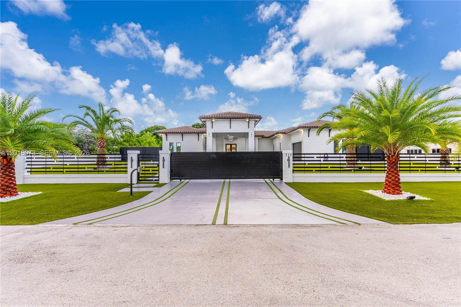 320 Southwest 125th Avenue Miami, FL 33184 - Photo 5 of 60