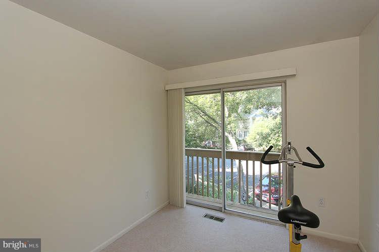 2045 Chadds Ford Drive Reston, VA 20191 - Photo 14 of 30 Bedroom
