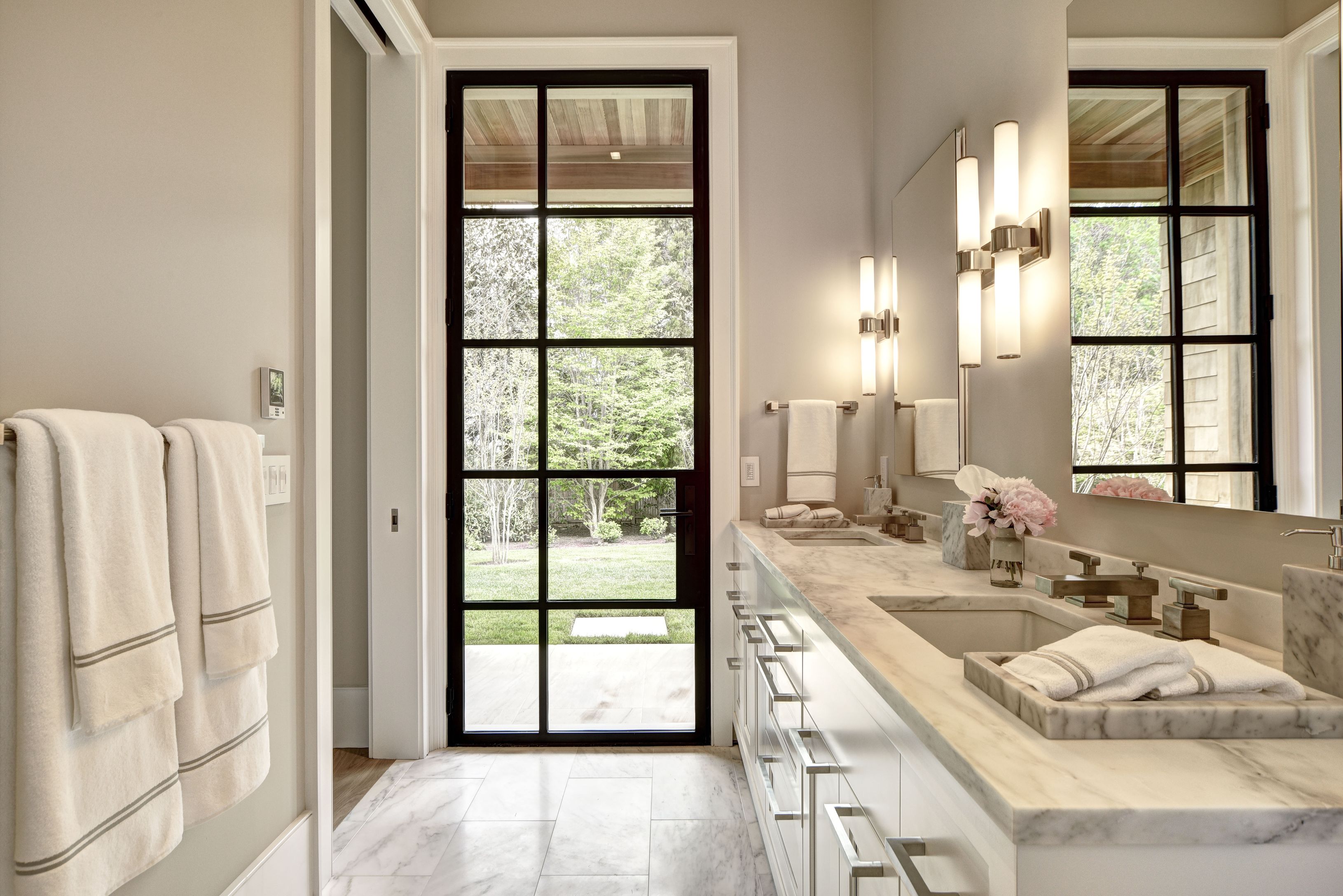 20 Hook Pond Lane East Hampton, NY 11937 - Photo 13 of 25