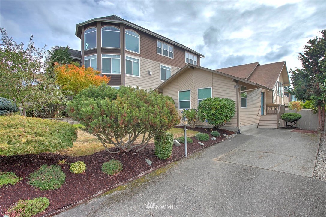917 North 36th Street Renton, WA 98056 - Photo 4 of 21
