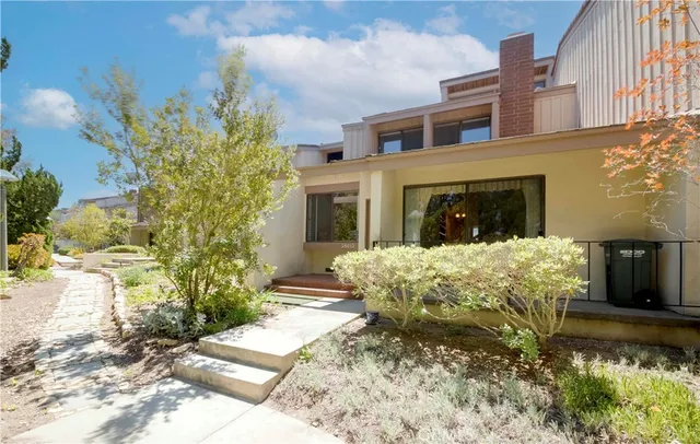 $1,125,000 | 28012 Ridgeforest Court, Rancho Palos Verdes, CA 90275