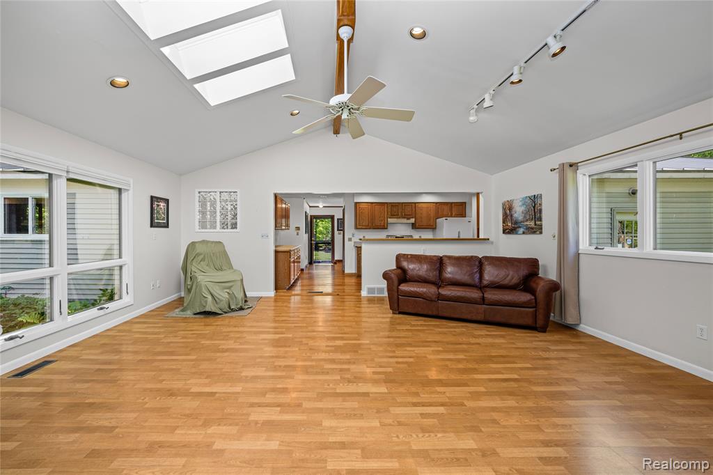 760 Waterbury Road Highland, MI 48356 - Photo 23 of 62