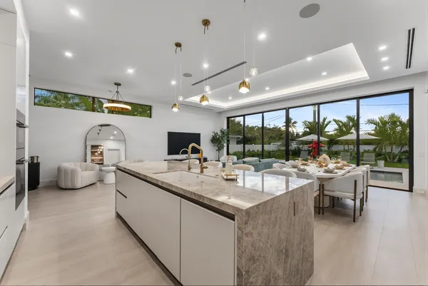$28,000 | 220 South Swinton Avenue, Delray Beach, FL 33444