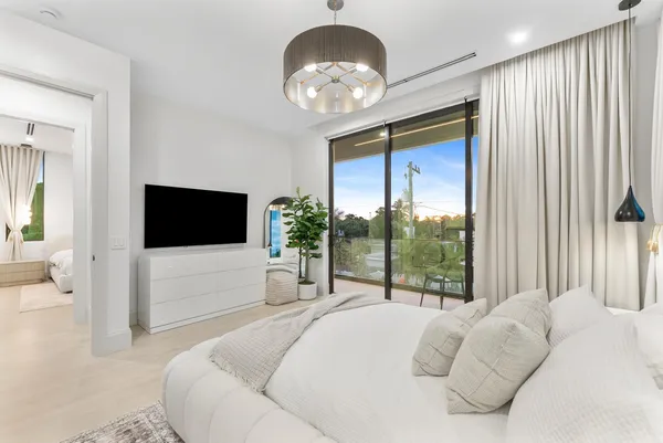 $28,000 | 220 South Swinton Avenue, Delray Beach, FL 33444