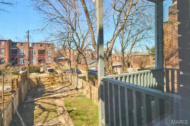 $284,500 | 3011 Iowa Avenue, St. Louis, MO 63118