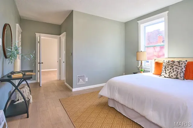 $284,500 | 3011 Iowa Avenue, St. Louis, MO 63118