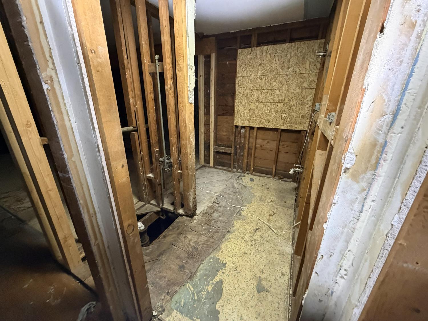 3440 Edison Avenue Sacramento, CA 95821 - Photo 20 of 33 a bathroom with a sink a toilet and a shower