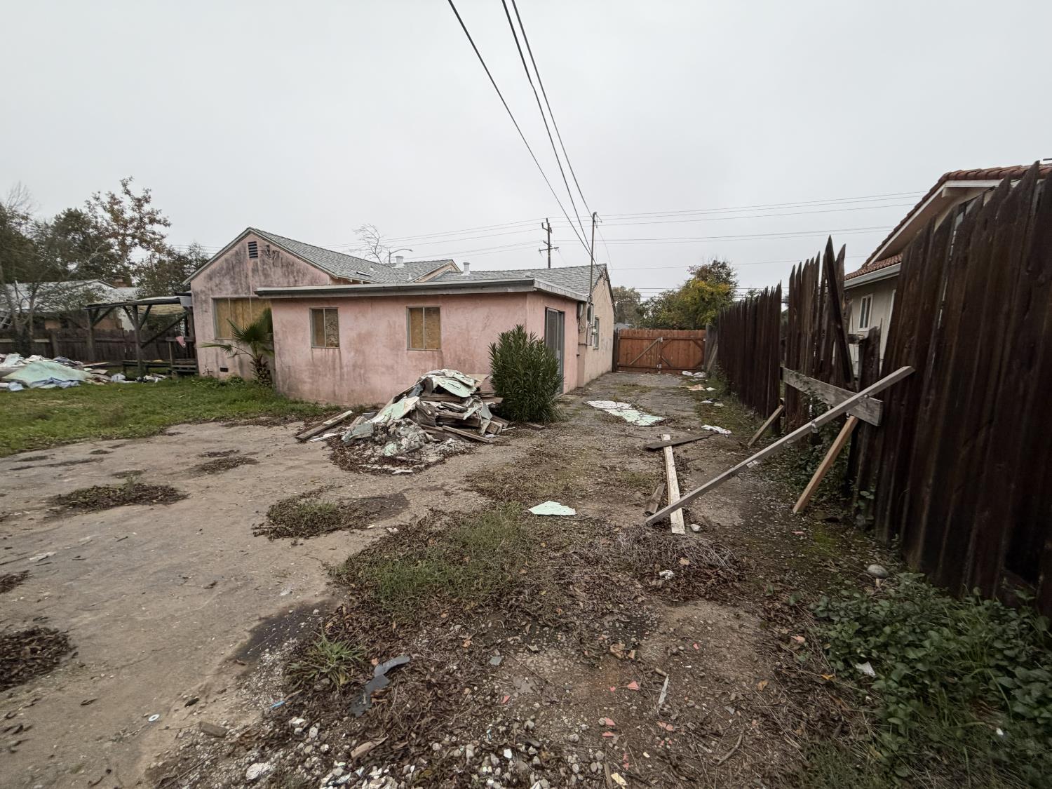 3440 Edison Avenue Sacramento, CA 95821 - Photo 3 of 33 a backyard of a house with table and chairs