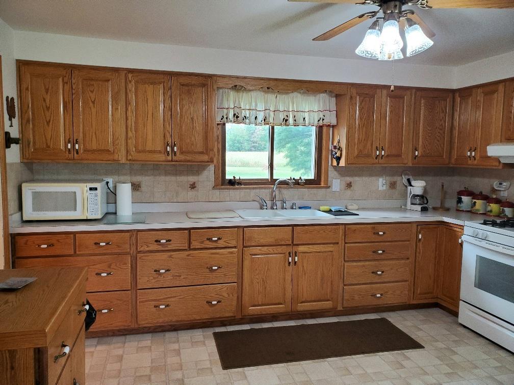 1350 West Wilson Road Clio, MI 48420 - Photo 11 of 14 31392739-11.JPG