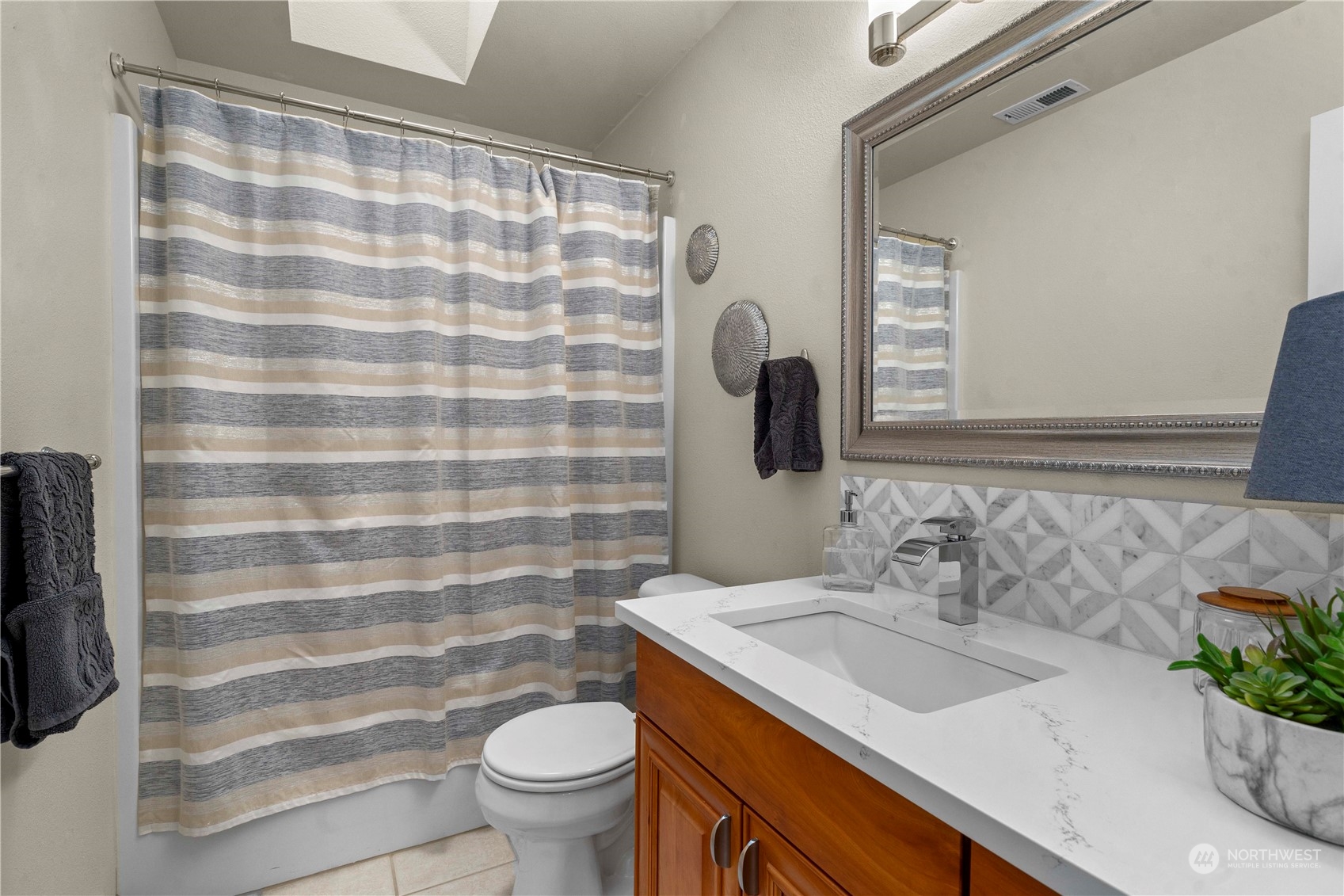 8225 Baird Road Northeast Olympia, WA 98516 - Photo 23 of 40 Gallery Image 23