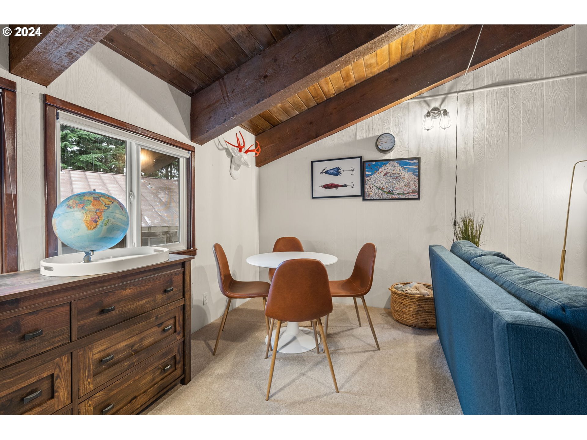 88460 Government Camp Loop, Unit 8 Government Camp, OR 97028 - Photo 28 of 38 a living room with furniture and a window