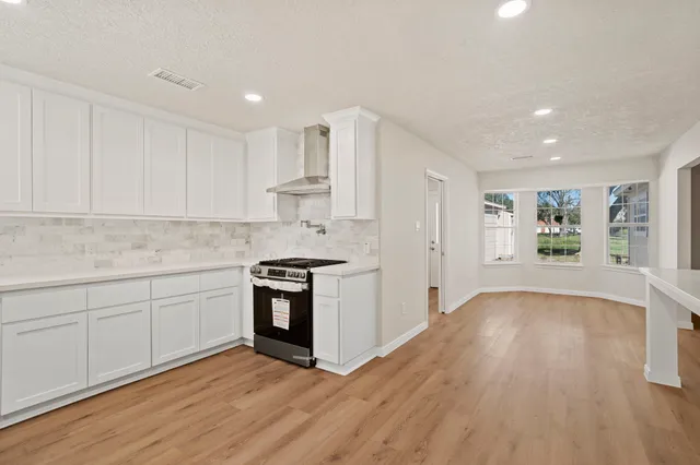 $3,000 | 16022 Crawford Street, Jersey Village, TX 77040