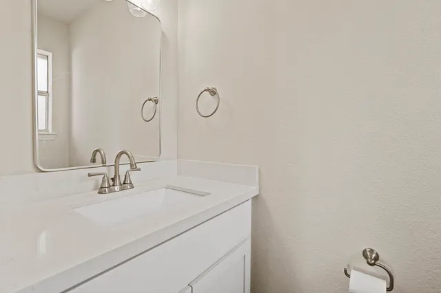 $3,000 | 16022 Crawford Street, Jersey Village, TX 77040