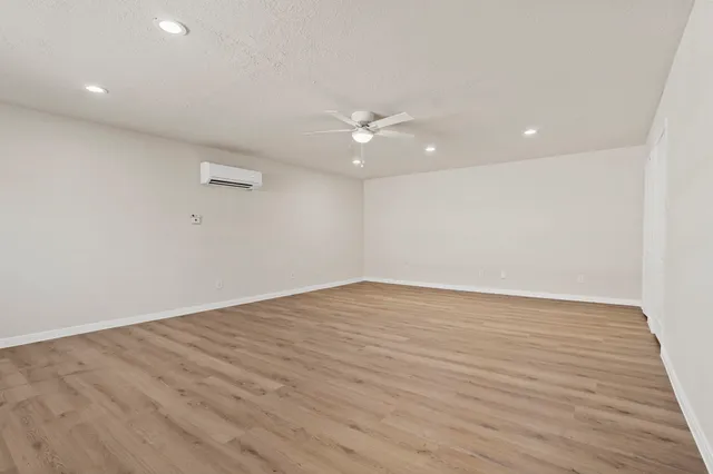 $3,000 | 16022 Crawford Street, Jersey Village, TX 77040