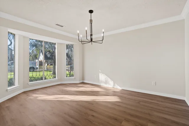 $3,000 | 16022 Crawford Street, Jersey Village, TX 77040