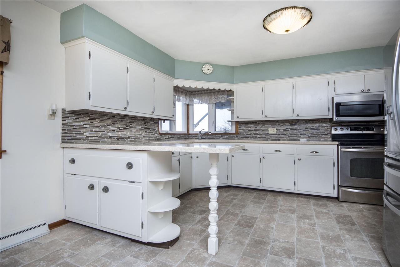 1326 Hickory Point Road Metamora, IL 61548 - Photo 6 of 36