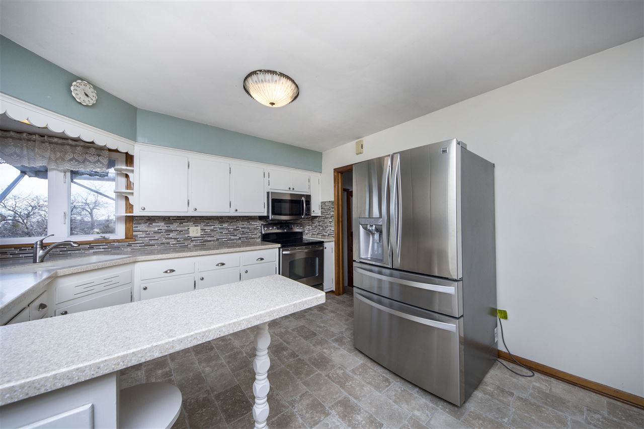 1326 Hickory Point Road Metamora, IL 61548 - Photo 10 of 36