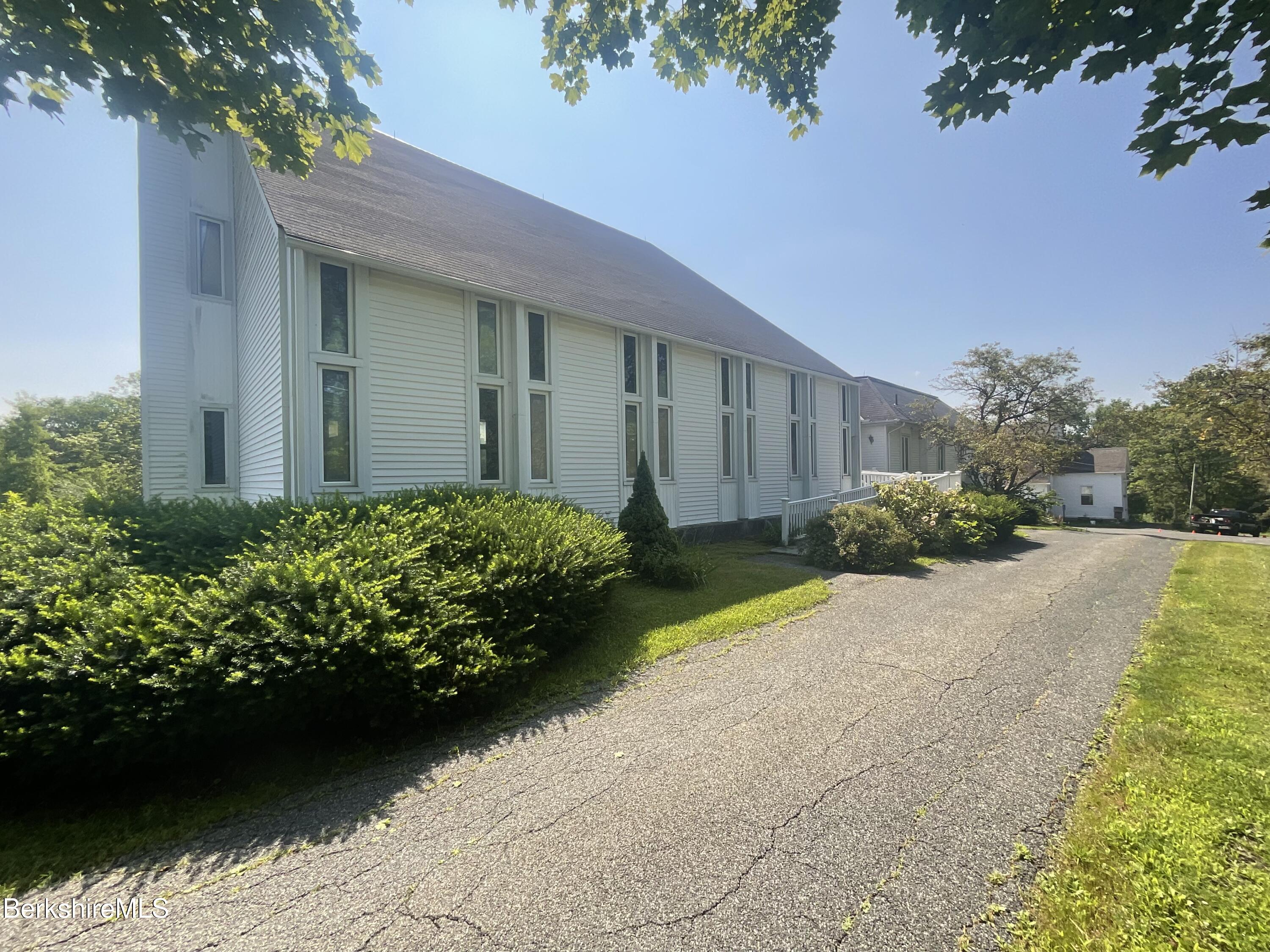 1515 State Road Richmond, MA 01254 - Photo 7 of 44 IMG_1227