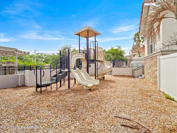 $2,275 | 1455 Isabella Drive, Unit 101, Melbourne, FL 32935