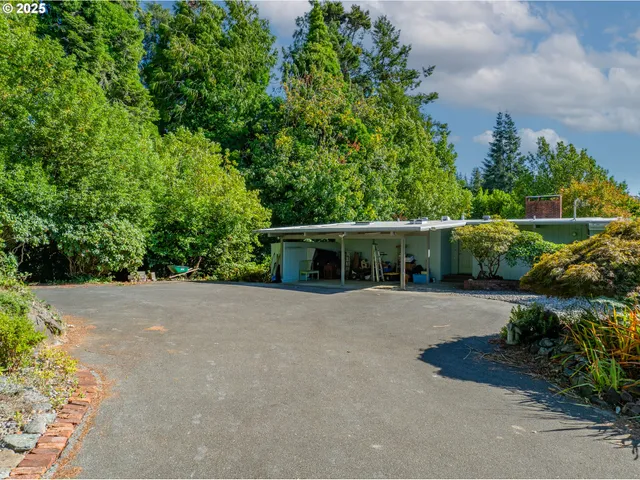 $379,000 | 1159 East 1st Place, Coquille, OR 97423
