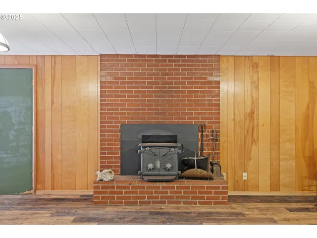 $379,000 | 1159 East 1st Place, Coquille, OR 97423