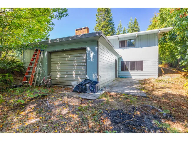 $379,000 | 1159 East 1st Place, Coquille, OR 97423