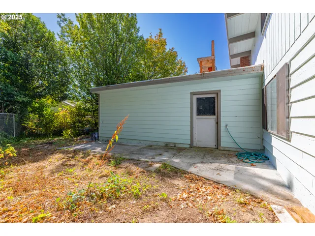 $379,000 | 1159 East 1st Place, Coquille, OR 97423