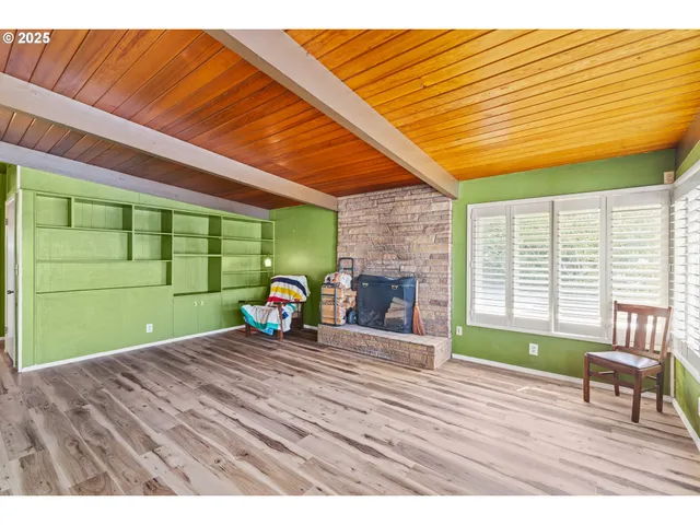 $379,000 | 1159 East 1st Place, Coquille, OR 97423