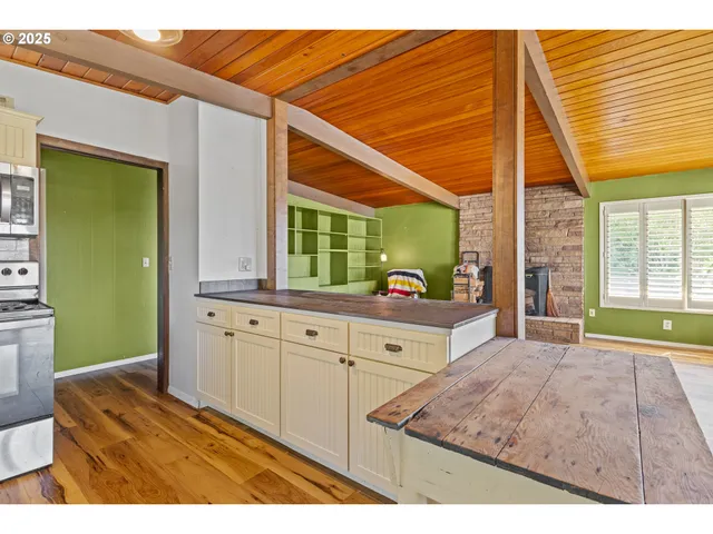 $379,000 | 1159 East 1st Place, Coquille, OR 97423