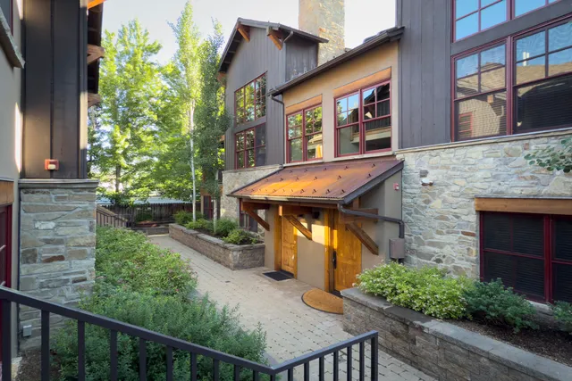 $2,249,000 | 101 Emerald Street, Unit J, Ketchum, ID 83340