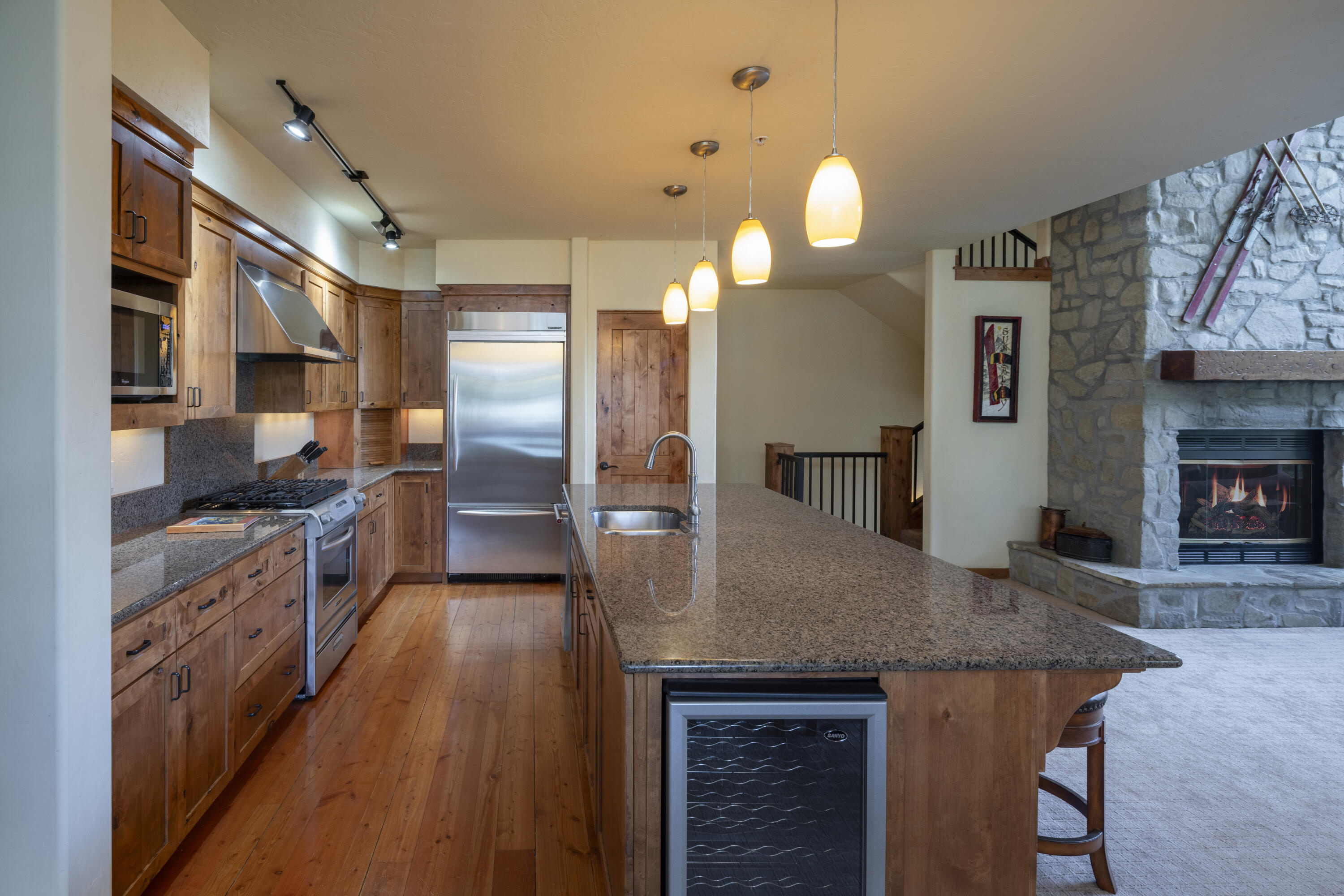 101 Emerald Street, Unit J Ketchum, ID 83340 - Photo 6 of 38 Kitchen