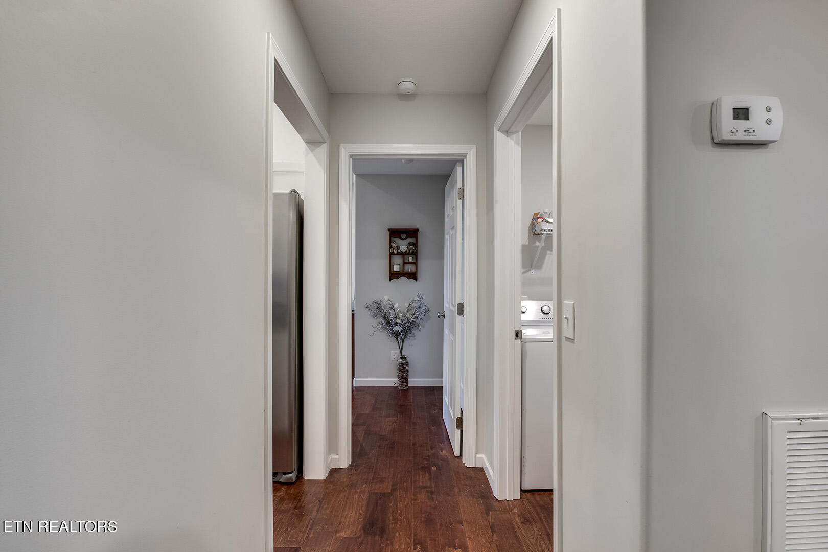 664 Green Ridge Trail Harriman, TN 37748 - Photo 25 of 50 25_GreenRidgeTrail_664_MasterHall