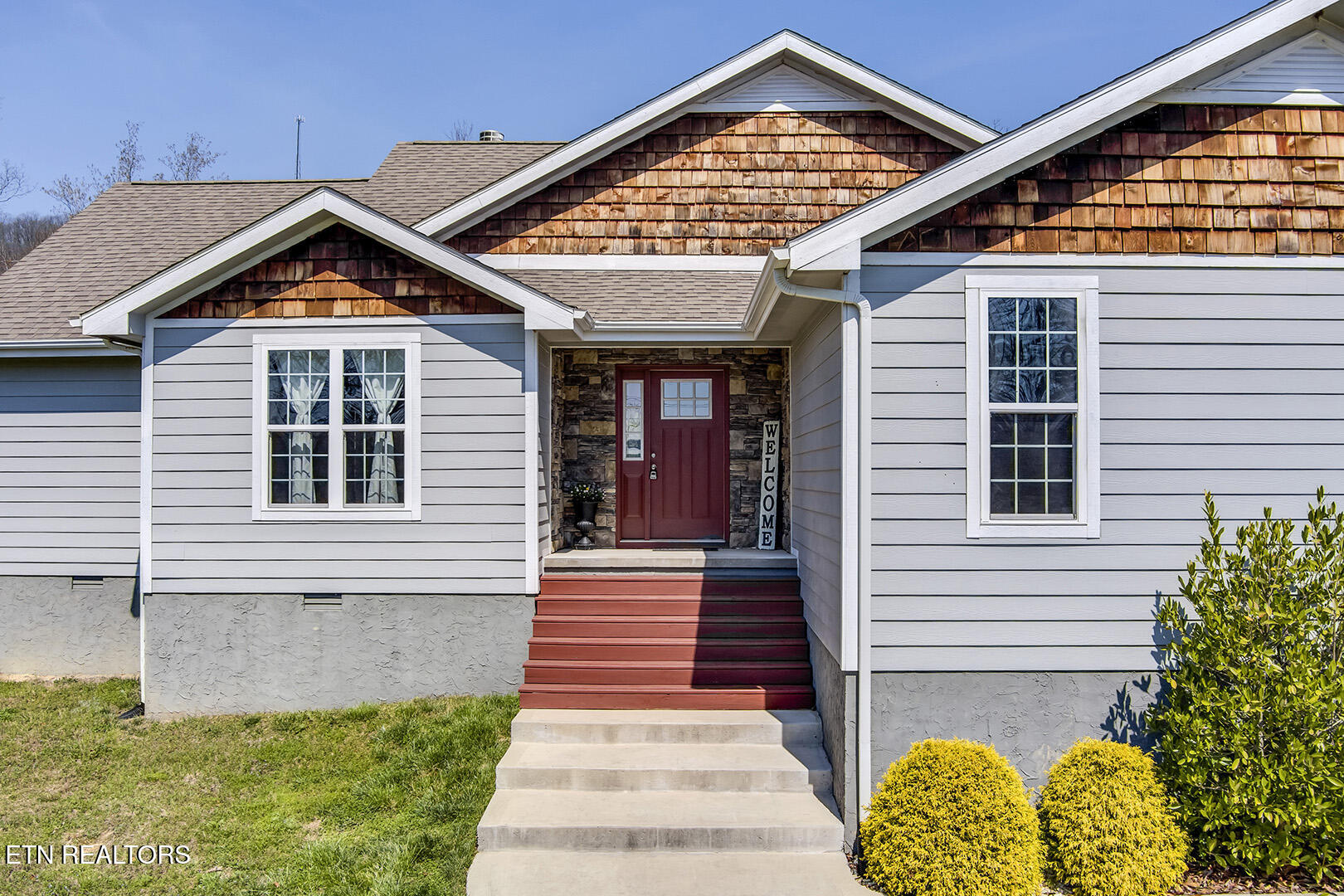 664 Green Ridge Trail Harriman, TN 37748 - Photo 5 of 50 05_GreenRidgeTrail_664_FrontPorch