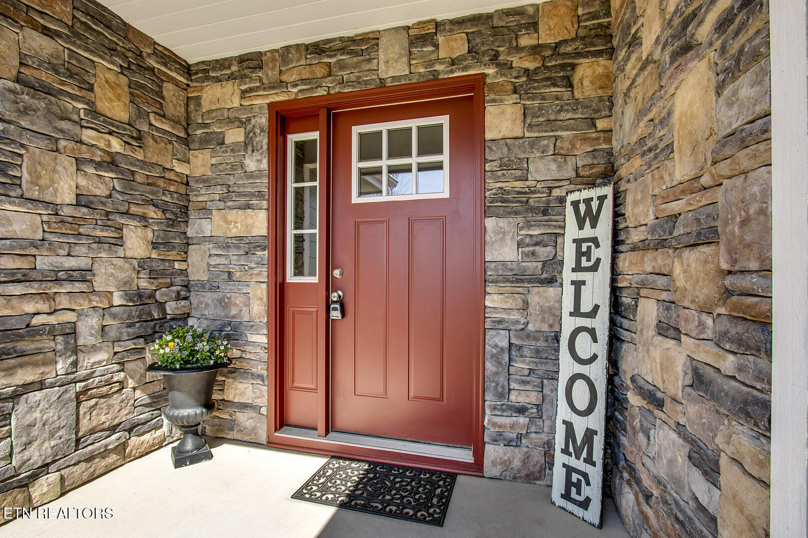 664 Green Ridge Trail Harriman, TN 37748 - Photo 6 of 50 06_GreenRidgeTrail_664_FrontEntry