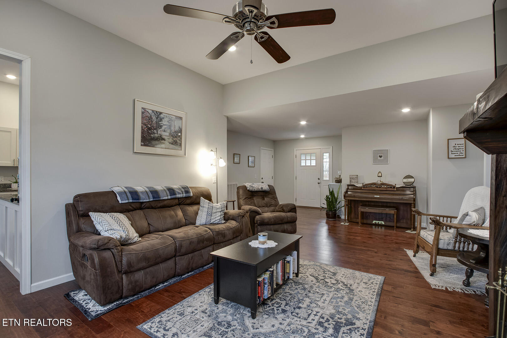 664 Green Ridge Trail Harriman, TN 37748 - Photo 10 of 50 10_GreenRidgeTrail_664_Living03