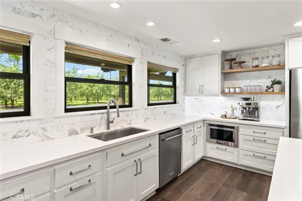 $949,000 | 9156 Holland Avenue, Durham, CA 95938