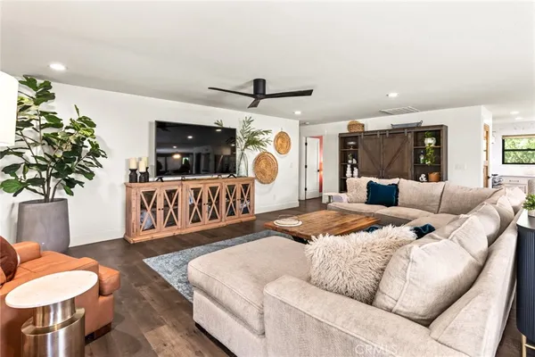 $949,000 | 9156 Holland Avenue, Durham, CA 95938