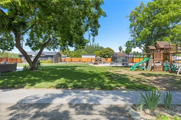 $949,000 | 9156 Holland Avenue, Durham, CA 95938