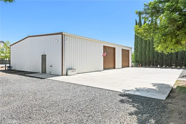 $949,000 | 9156 Holland Avenue, Durham, CA 95938