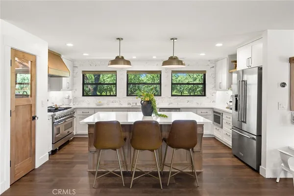 $949,000 | 9156 Holland Avenue, Durham, CA 95938