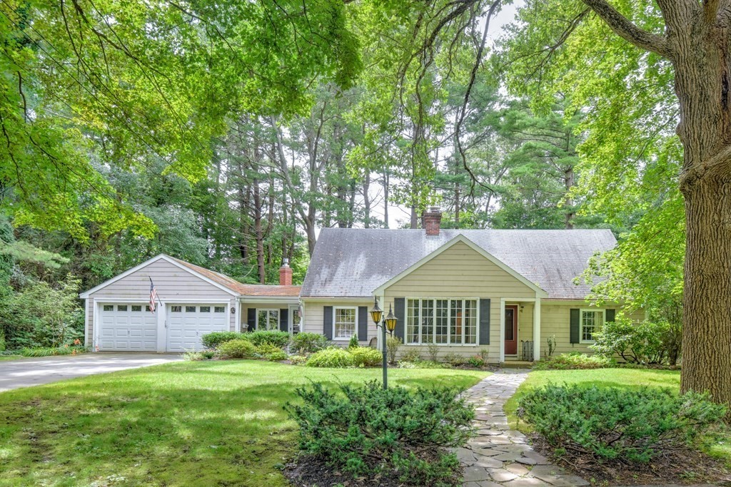 82 Fox Run Road Hamilton, MA 01982 - Photo 2 of 16