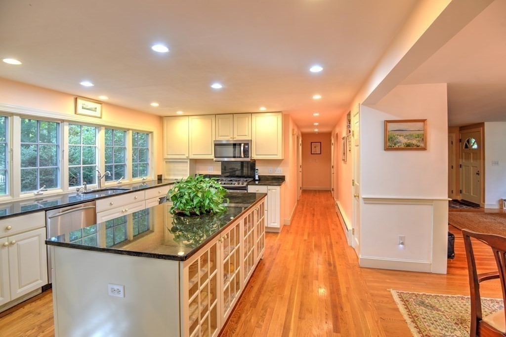 82 Fox Run Road Hamilton, MA 01982 - Photo 4 of 16