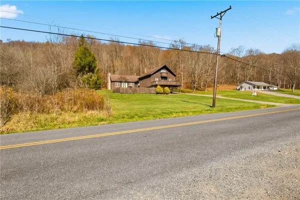 $130,000 | 224 Shade Street, Hooversville, PA 15936